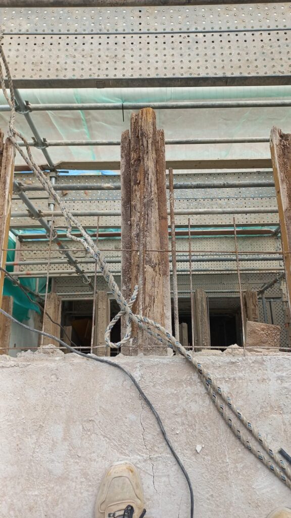 SOS Madera Rehabilitación de vigas estructurales en calle Espartero Valencia