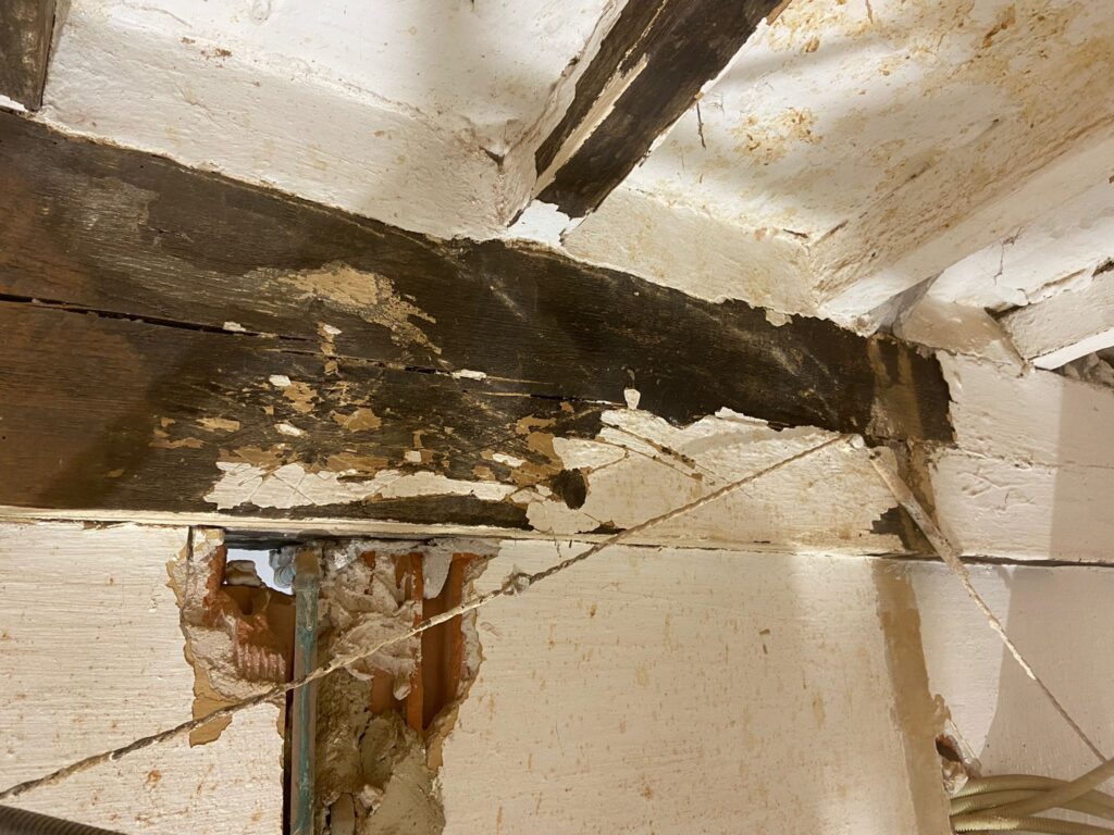 Palacete Ducal de Burjassot Restauración estructural de vigas